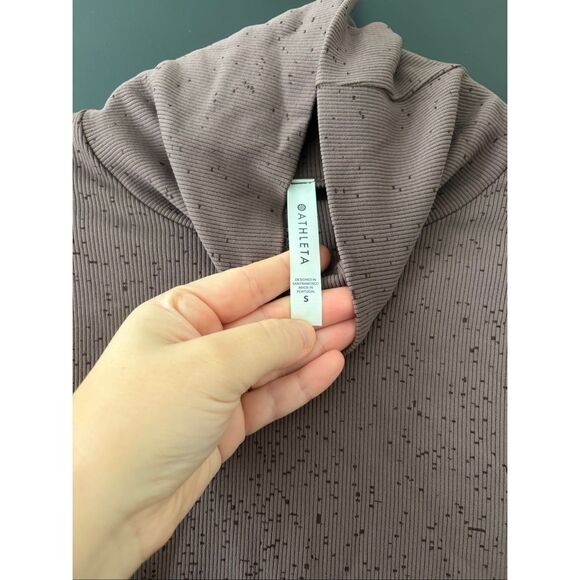 Athleta Flurry Blizzard Gradient Turtleneck Size Small - Picture 7 of 8